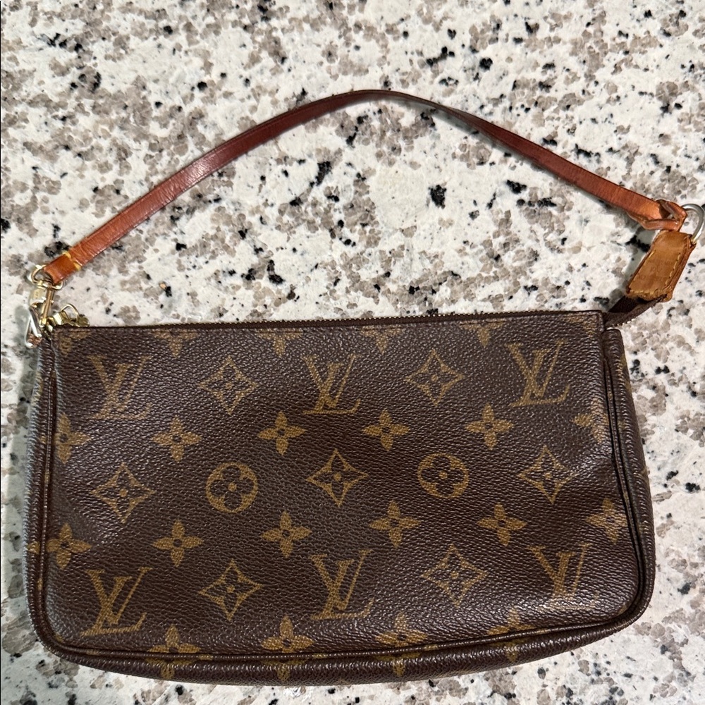 Louis Vuitton Brown Monogram Clutch - Picture 2 of 7